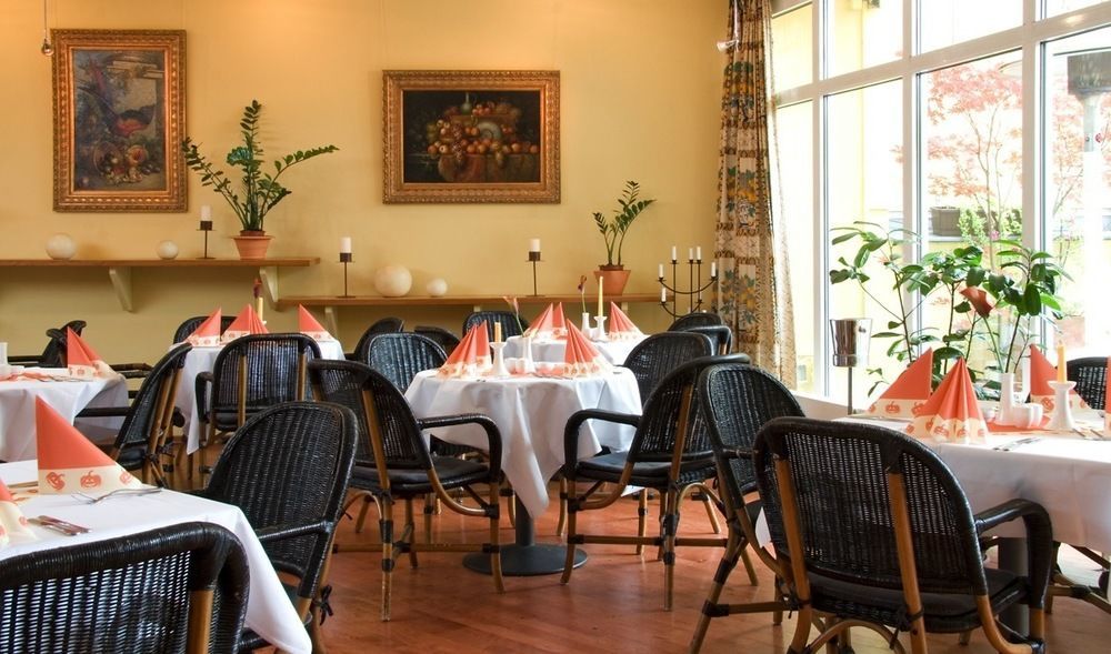 Hotel Mardin Hoppegarten Restoran fotoğraf